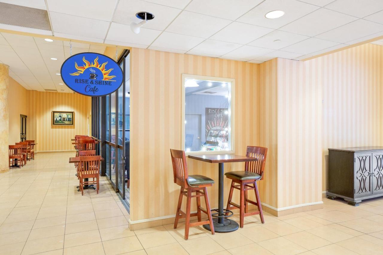 Oyo Hotel St Louis Downtown City Center Mo Сейнт Луис Екстериор снимка