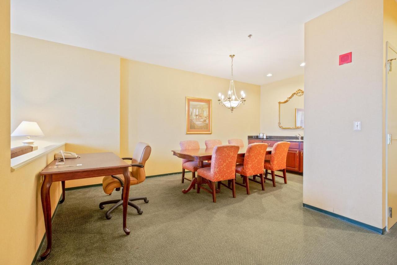 Oyo Hotel St Louis Downtown City Center Mo Сейнт Луис Екстериор снимка