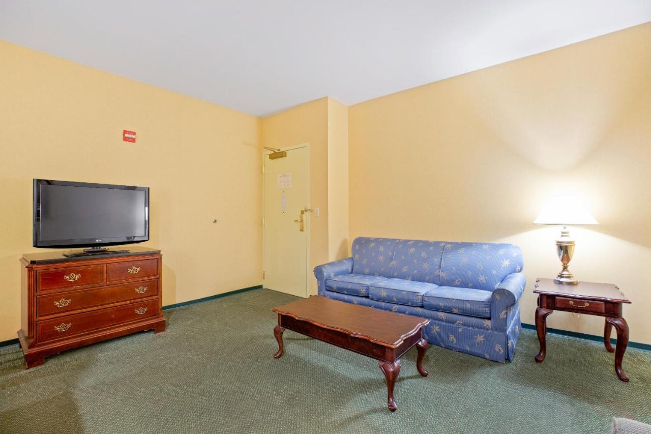 Oyo Hotel St Louis Downtown City Center Mo Сейнт Луис Екстериор снимка